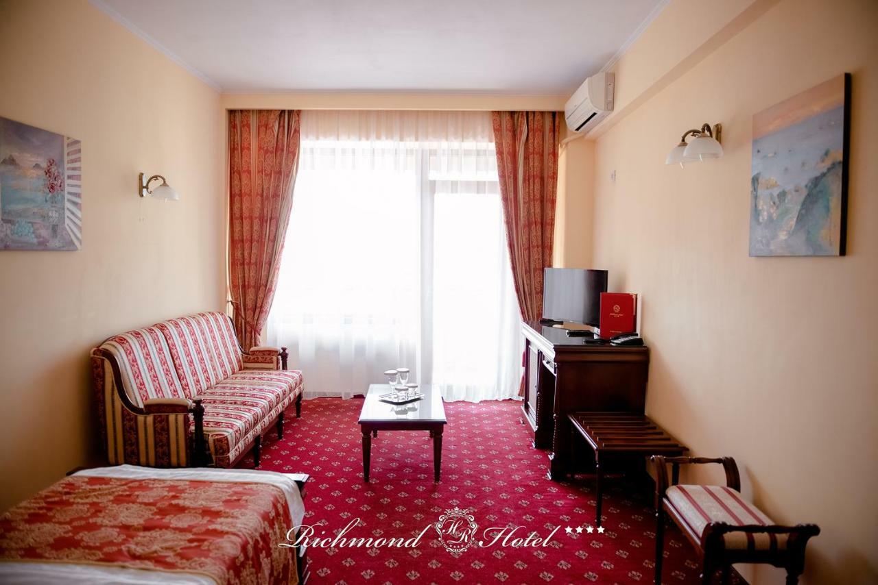 Richmond Hotel Mamaia Exterior foto